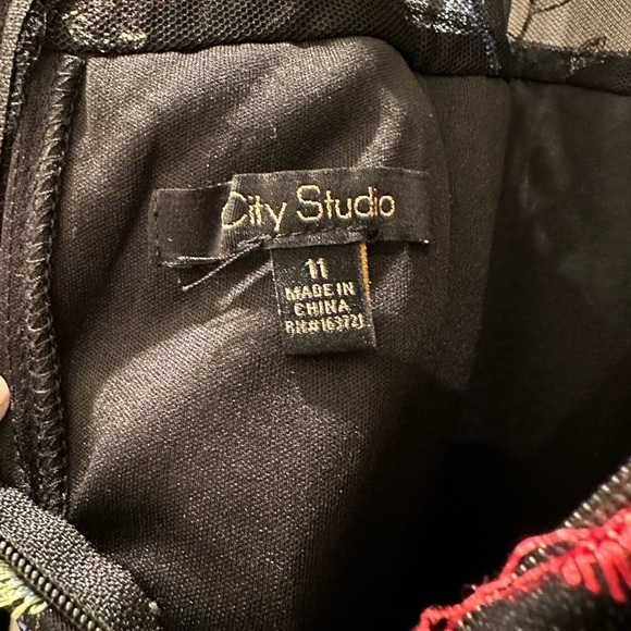 Black Floral prom dress - Picture 5 of 5